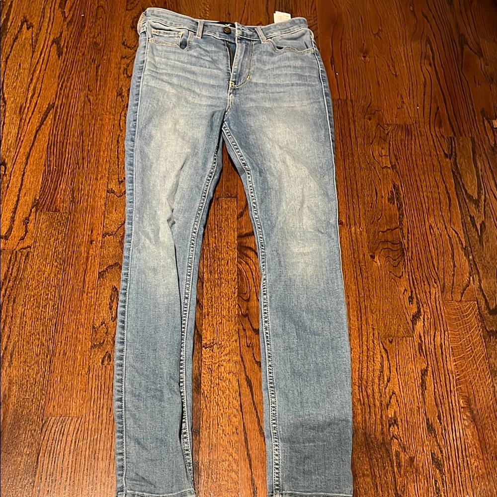 Hollister Jean